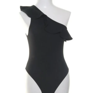  - Body från missguided, köpt av annan säljare men aldrig blivit använd av mig. 