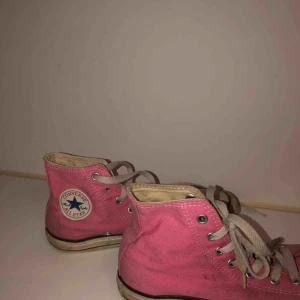  - Converse i använt skick men går lätt att fräscha upp 😍