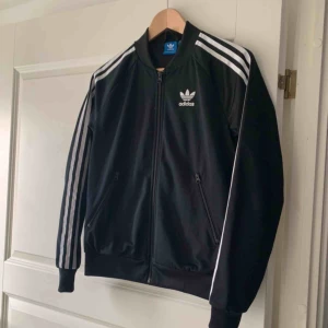  - Adidas orginal jacket 