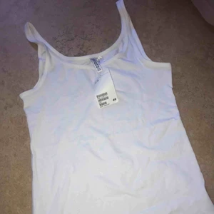  - Vitt basic linne från hm 