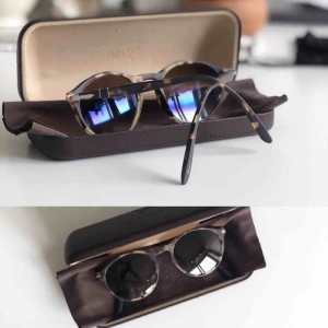  - Persol Solglasögon (PO3092SM) Nypris: 1599kr. Säljer för 500kr. Köpta på Synsam Luleå.  Fint skick! Hämtas i Solna eller postas mot betalning av frakt ☀️  Bild 1: Mitt par jag säljer Bild 2: Från Synsams hemsida