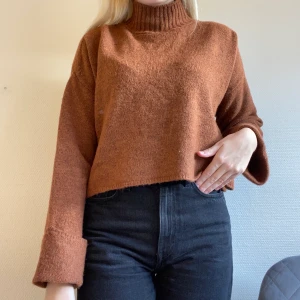 Tröja - Superfin rostfärgad tröja! Köparen står för frakten🥰