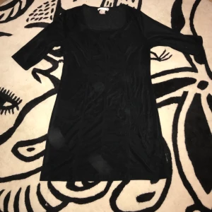 Svart klänning  - Skitanygg svart klänning! Köparen betalar frakt! Tar Swish 