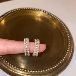 Sjukt fin faux pearl earring - Sjukt fin! Örhänge som är helt nya!✨🔥 89kr material sterling silver 92.5 