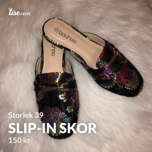 Slippers EU 39 - Helt oanvända slippers i storlek 39. 