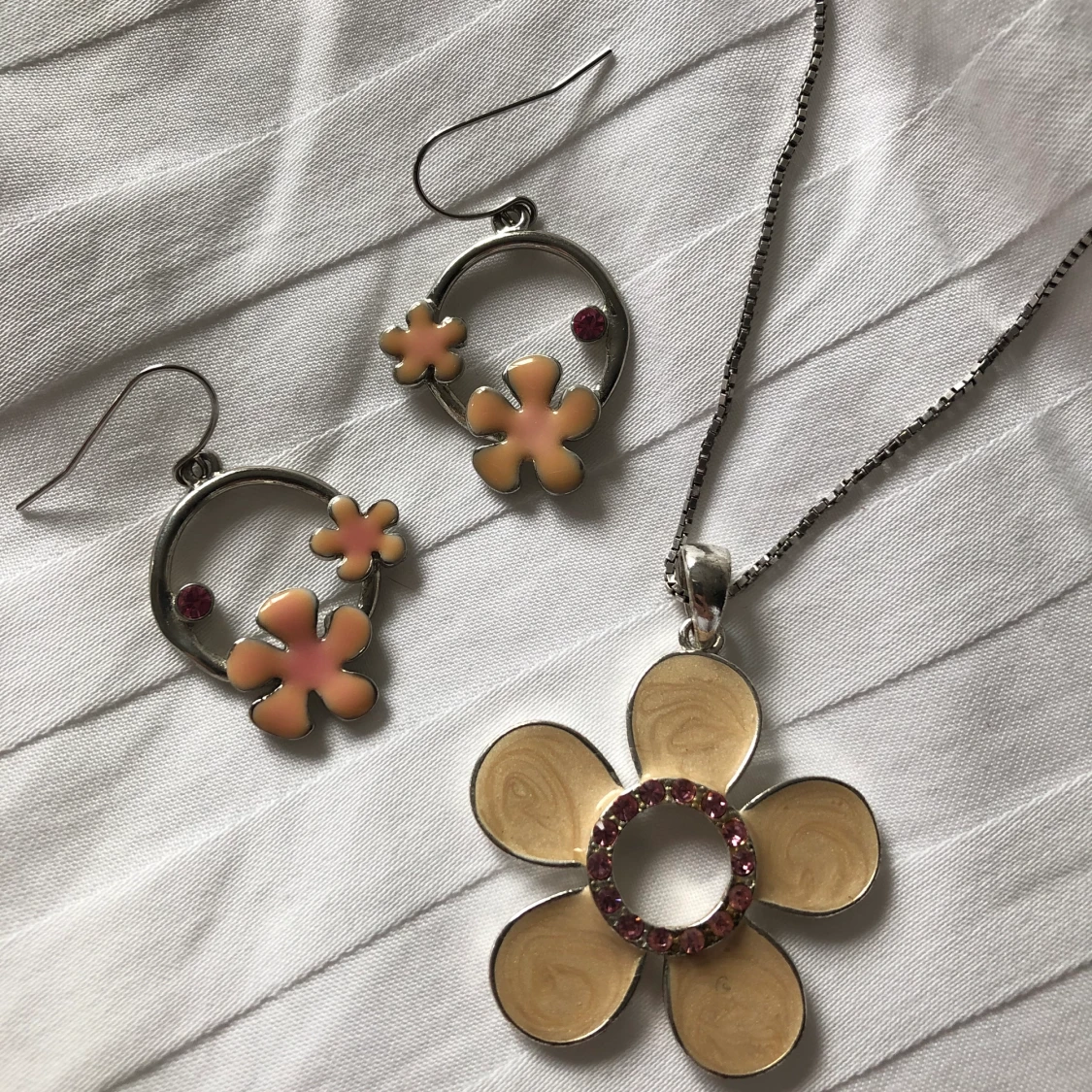 2000s halsband + örhängen 