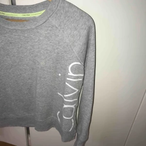  - Helt ny ck hoodie med jätte mjukt material inuti som aldrig är använd, köpt i usa 