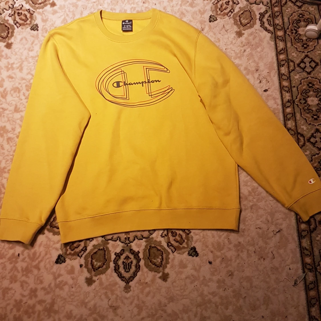 Champion sweater size XL