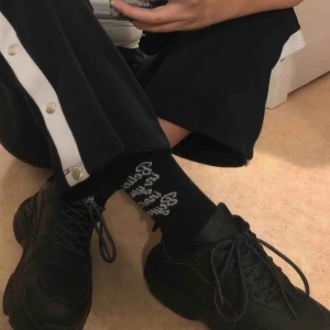  - NLYs egna chunky sneakers i storlek 38!