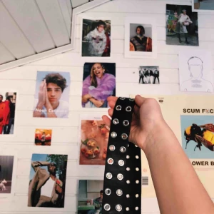  - Väldigt coolt bälte från Gina köpt i höstas. Säljer pga för lite användning . Använt ca 1-3 gånger. 🦋✨