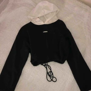  - Jätte fin hoodie från Zara alldrig använd! 