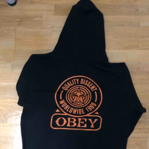  - Obey zip up hoodie Worn once