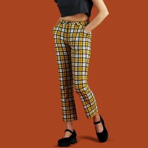 Unif byxor!!  - Köpta för 900 + frakt, och är aldrig använda. Superskönt material och sitter jättebra. 