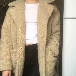  - Supermysig teddyjacka från Carlings! Frakten ingår inte i priset 🌸