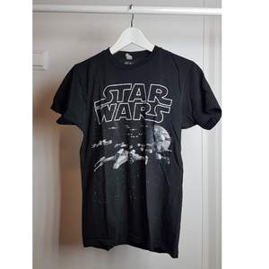 Star wars tshirt. 