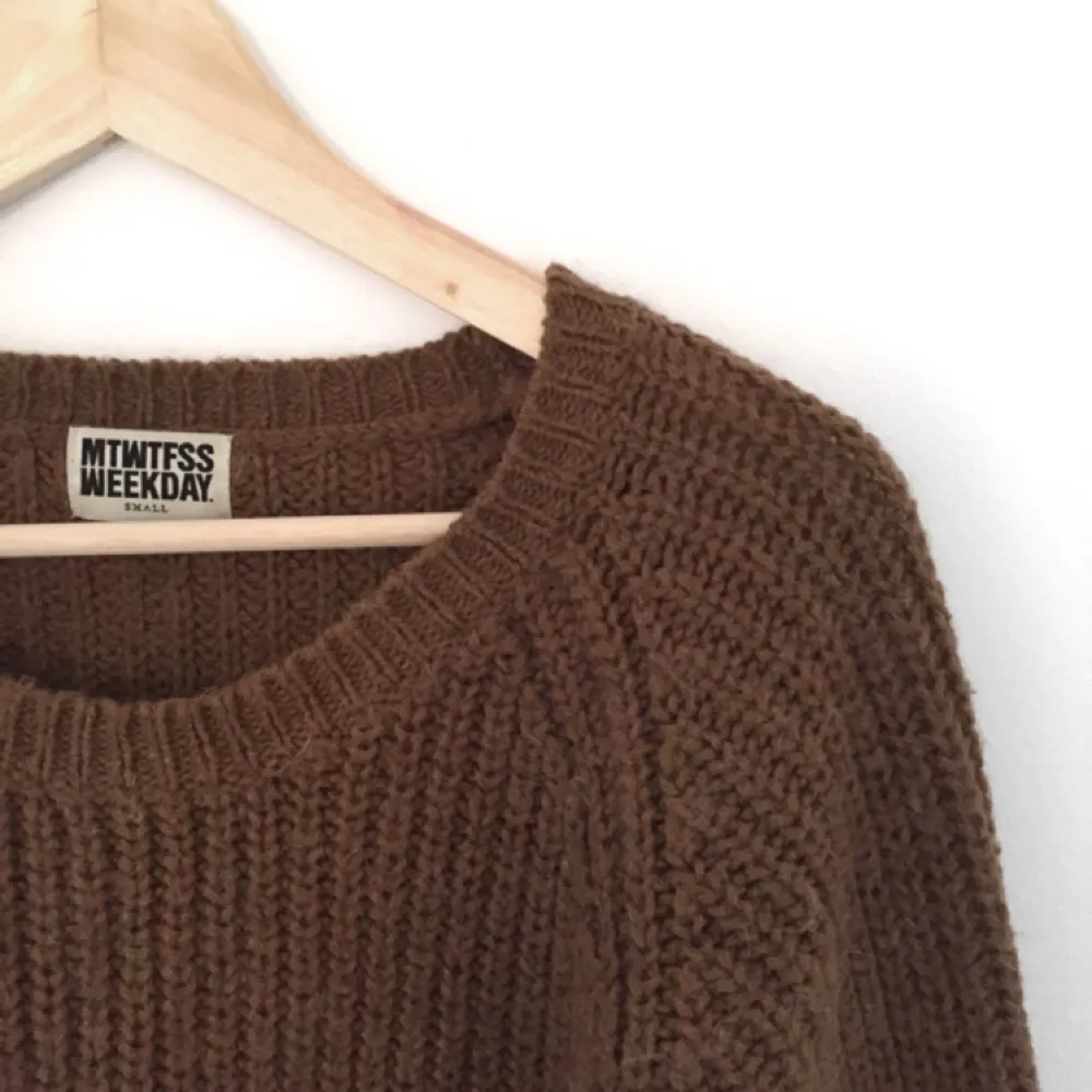 Lu knit sweater from Weekday. 70% acrylic 18% alpaca 12% wool. Stickat.