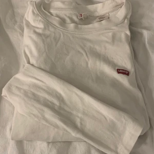 Levis Longsleeve - Longsleeve från Levis i storlek XS 🦋 Superfint skick!