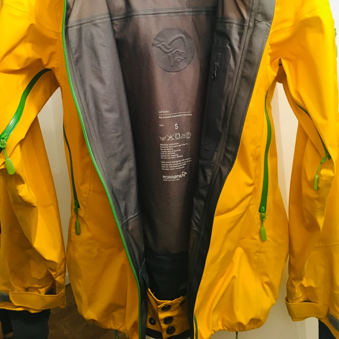 Norrona loften Gore-tex vind jacka storlek S - 91