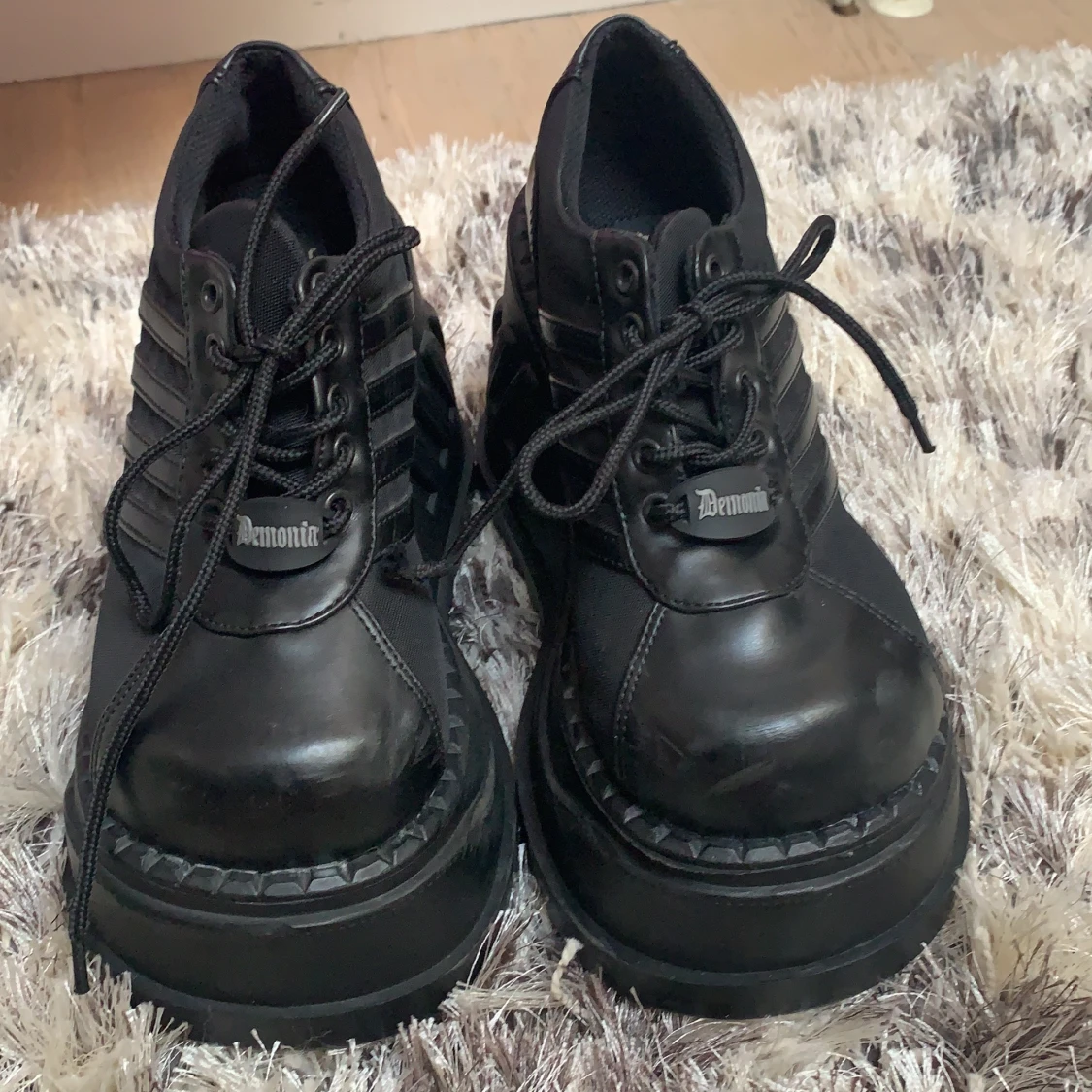 Demonias stomp 08 stl 37!!  - 90