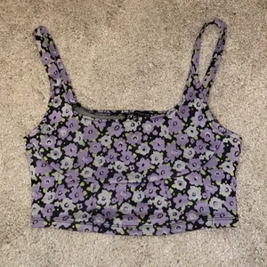 Zara linne - Linne från Zara! Endast använd 2 gånger💕 Storlek M men sitter som en S! Frakt - 22