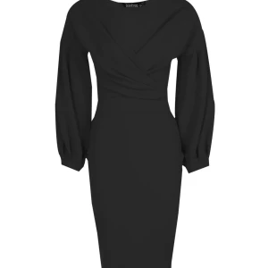 Svart midiklänning - Svart midiklänning