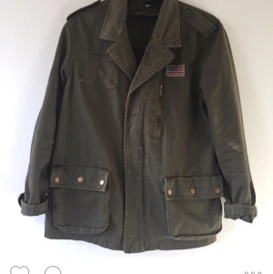  - Army-inspirerad jacka 