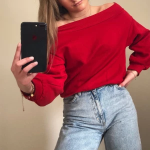 S, Off shoulder - Off shoulder i jättefint skick i mysigt sweatshirt-tyg