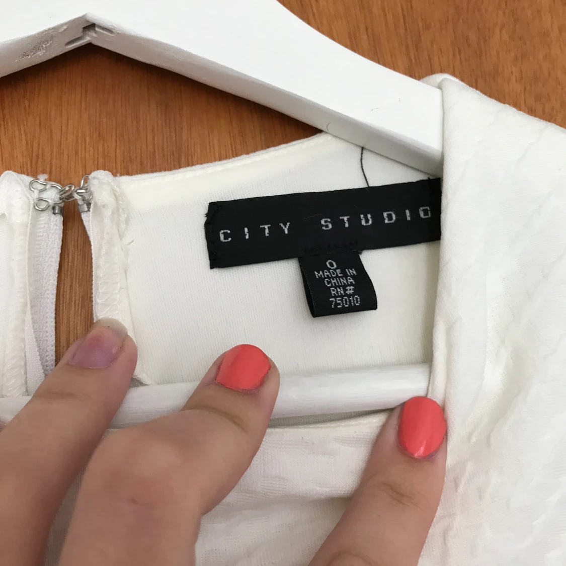 Jätte fin vit klänning  - 91