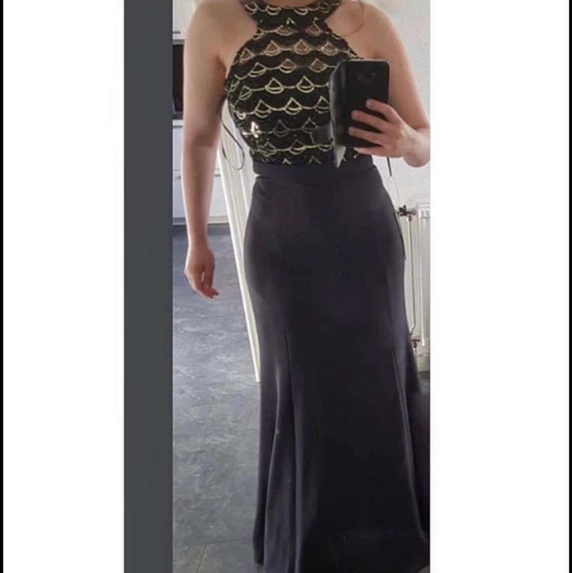 Oanvänd festklänning/balklänning 32-34  - 90