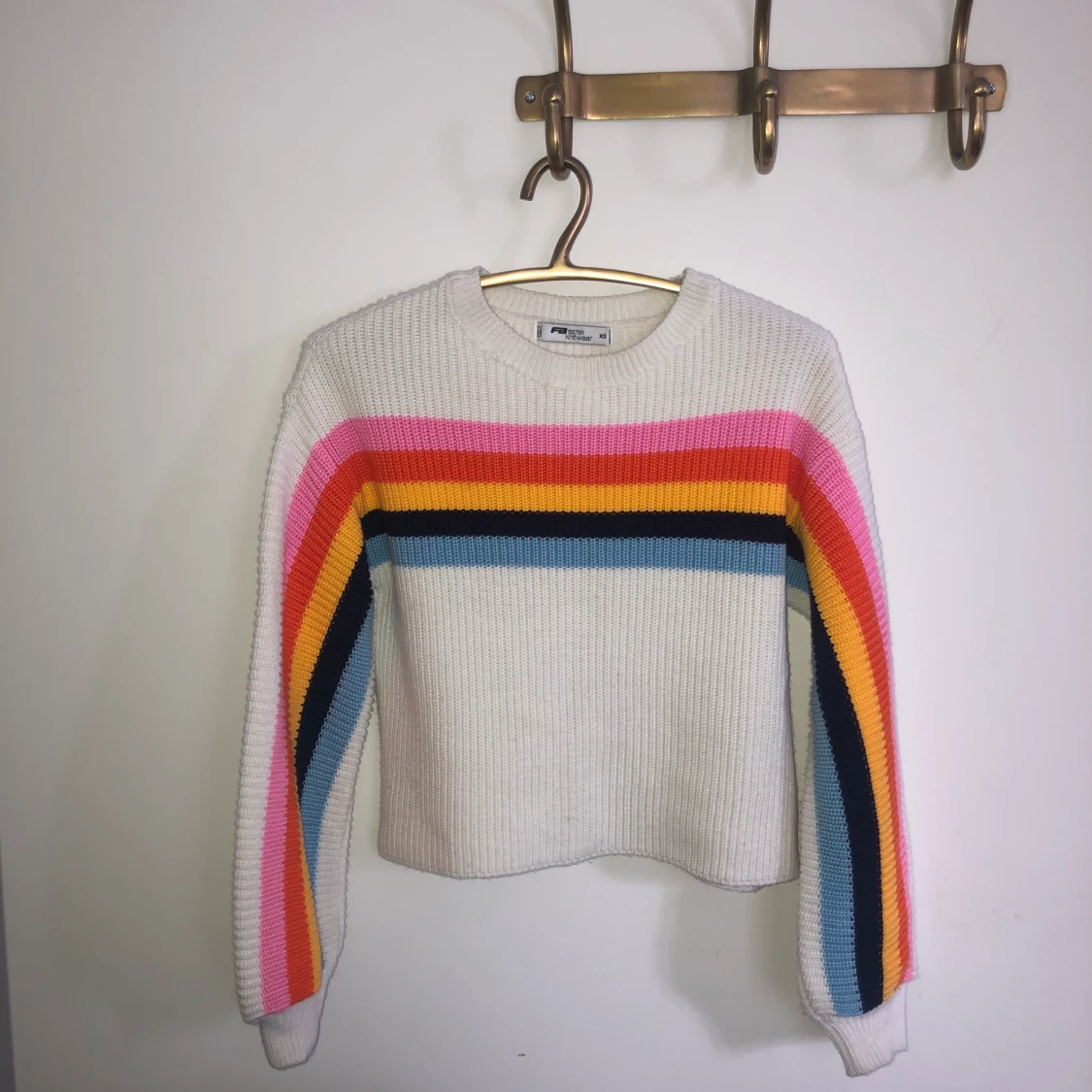 Oversized stickad tröja med regnbåge - 90