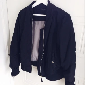  - Bomberjacka från lager157