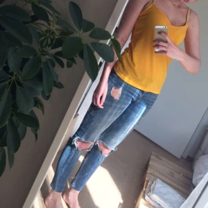  - Enkelt linne i skönt material.   Kan skickas mot fraktkostnad. 