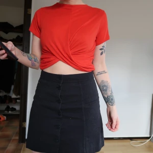  - Röd crop top från Asos 