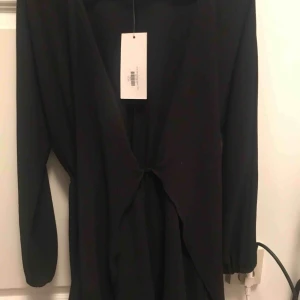  - chiquelle klänning helt ny,köpt för 600kr