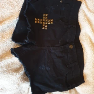  - Jeans shorts i nyskick,strl L