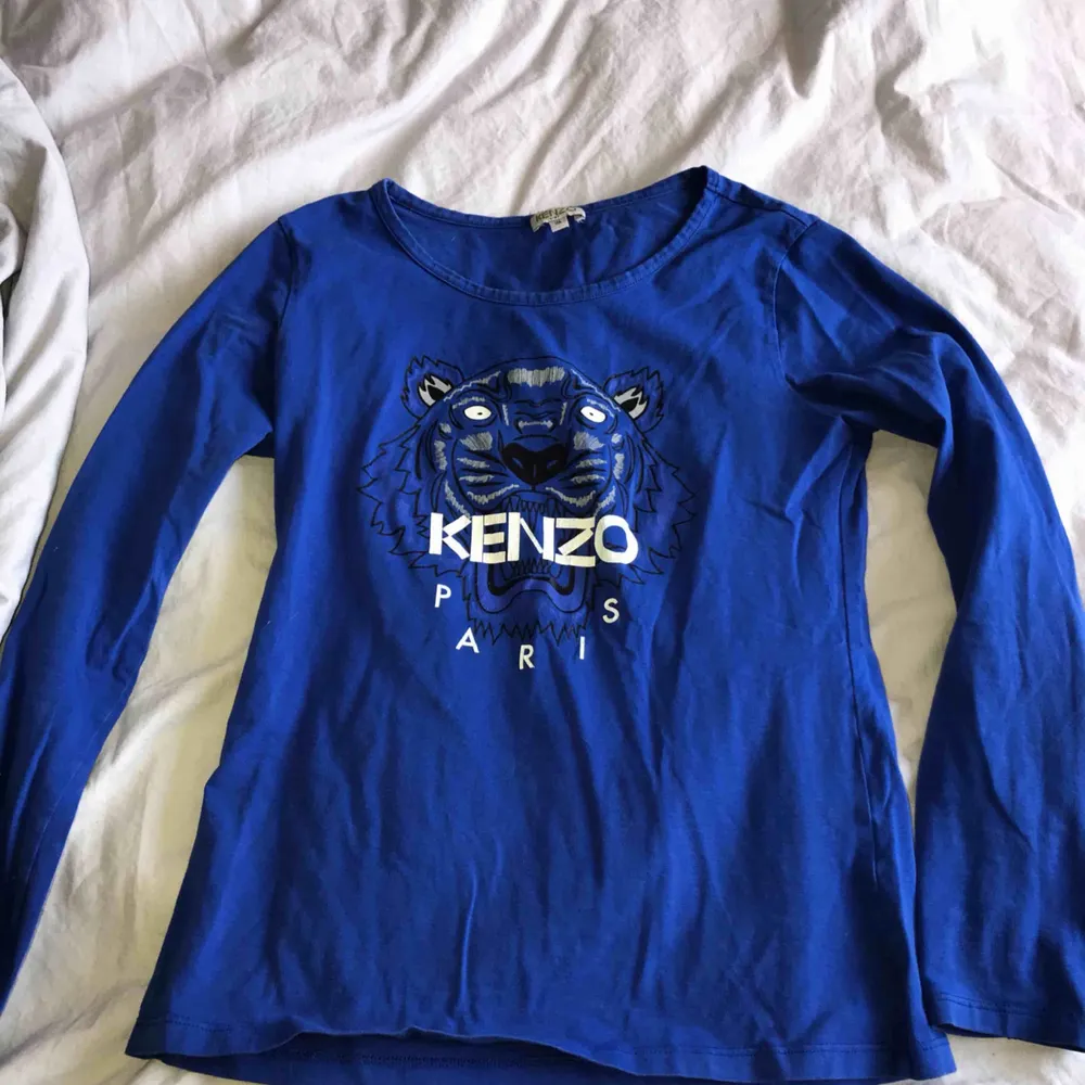 Kenzo tröja mörkblå. Tröjor & Koftor.