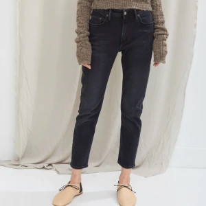 Acne jeans - Säljer pga blivit försmå. Kan förhandla pris vid snabb affär. 