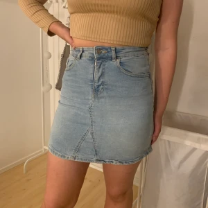 Jeans kjol - Jeans kjol från Gina tricot, frakt tillkommer💜