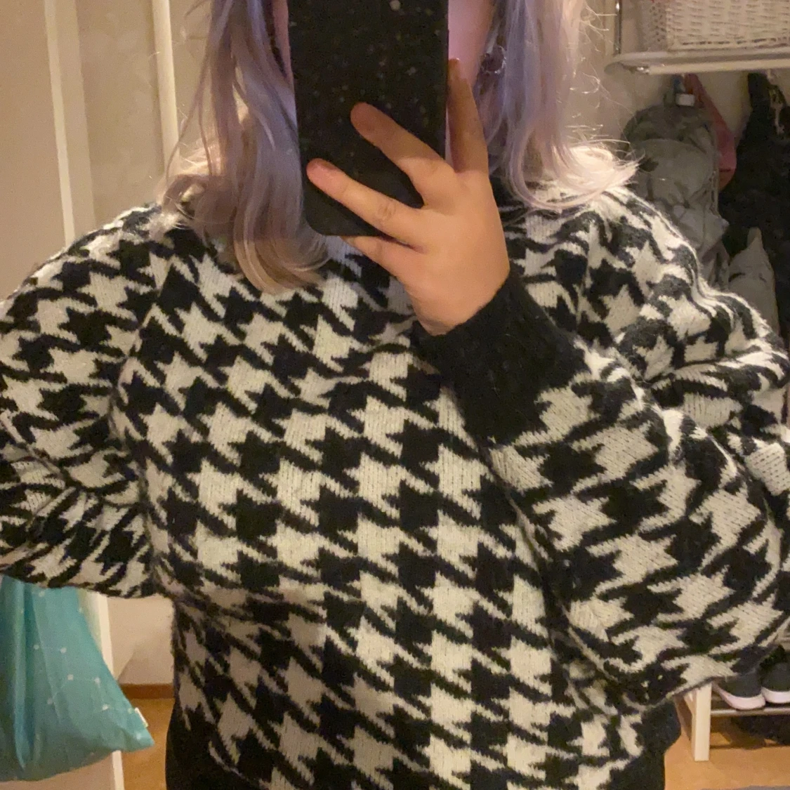 ’’stickad’’ tröja  - 90