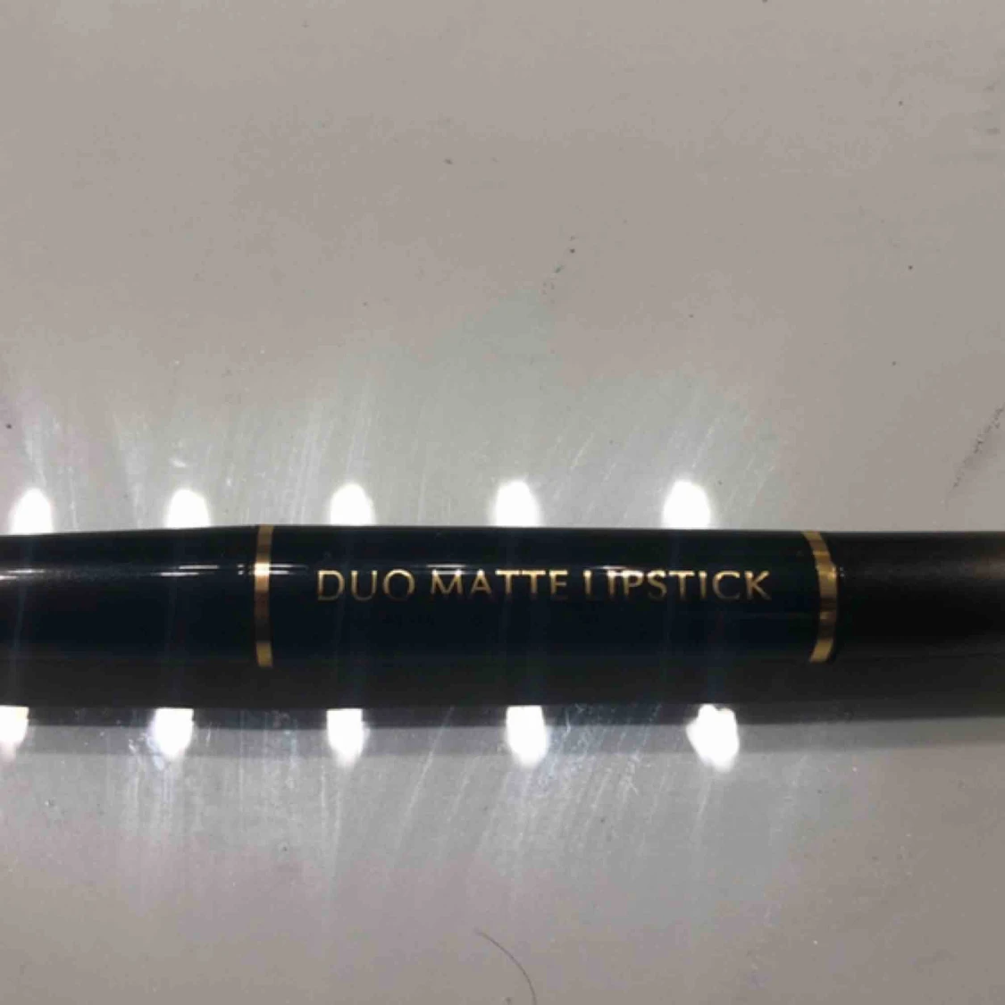 Duo läppstift + penna 