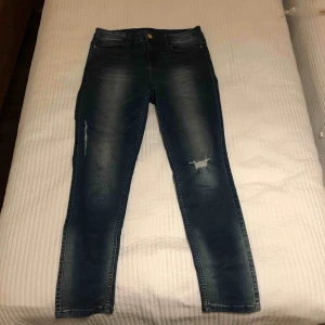  - Super fina Jens tyvärr är dom för stora för mig och dom är som nya har bara haft dom 1 gång❤️