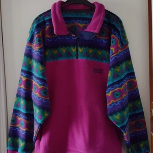  - Vintage Marwin sports fleecetröja. Står inte storlek men skulle säga som ca L/XL. Fraktkostnaden blir 89kr.