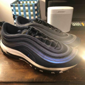  - Nike Air Max 97 Storlek: 44,5 (10,5) Nästan helt nya Nypris: 1899