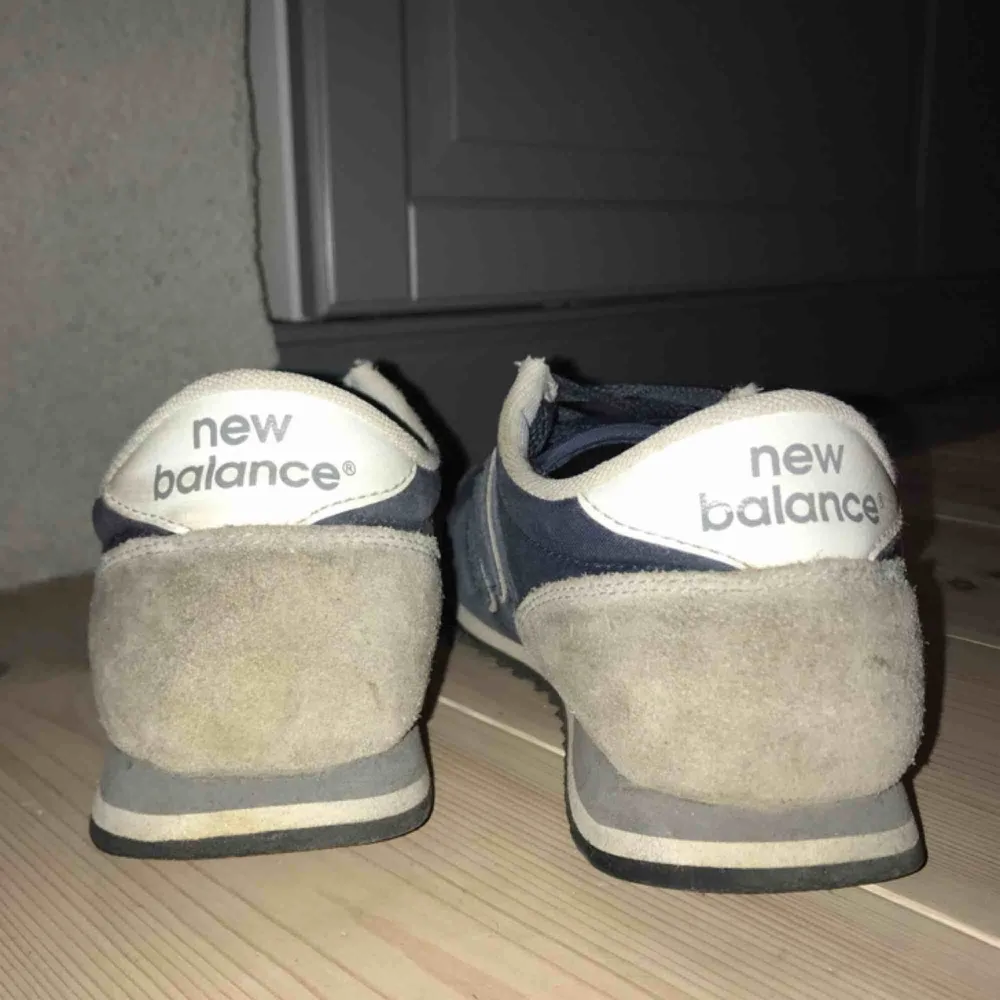 New balance skor i storlek 37. Köparen står för frakt . Skor.