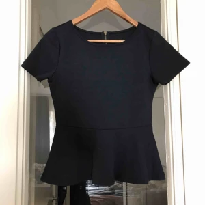  - Knappt använd topp