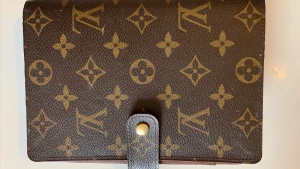 Louis Vuitton  - Oanvänd Louis Vuitton almanacka. Jag har äkthetsbevis, kvitto och påse. 