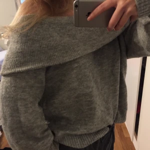 Grå stickad tröja från HM - Extremt skön, storlek S, köpare står för frakt