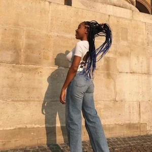 Yoko jeans  - Säljer mina Yoko jeans i färgen mid blue. Helt nya, prislappen är kvar. Säljer då dem inte passa mig. Galet snygga , eller om ngn vill byta mot ett par i strl 25