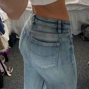 Crocker jeans  - Ljusa bra skick! 25/32 men inte så små som det!