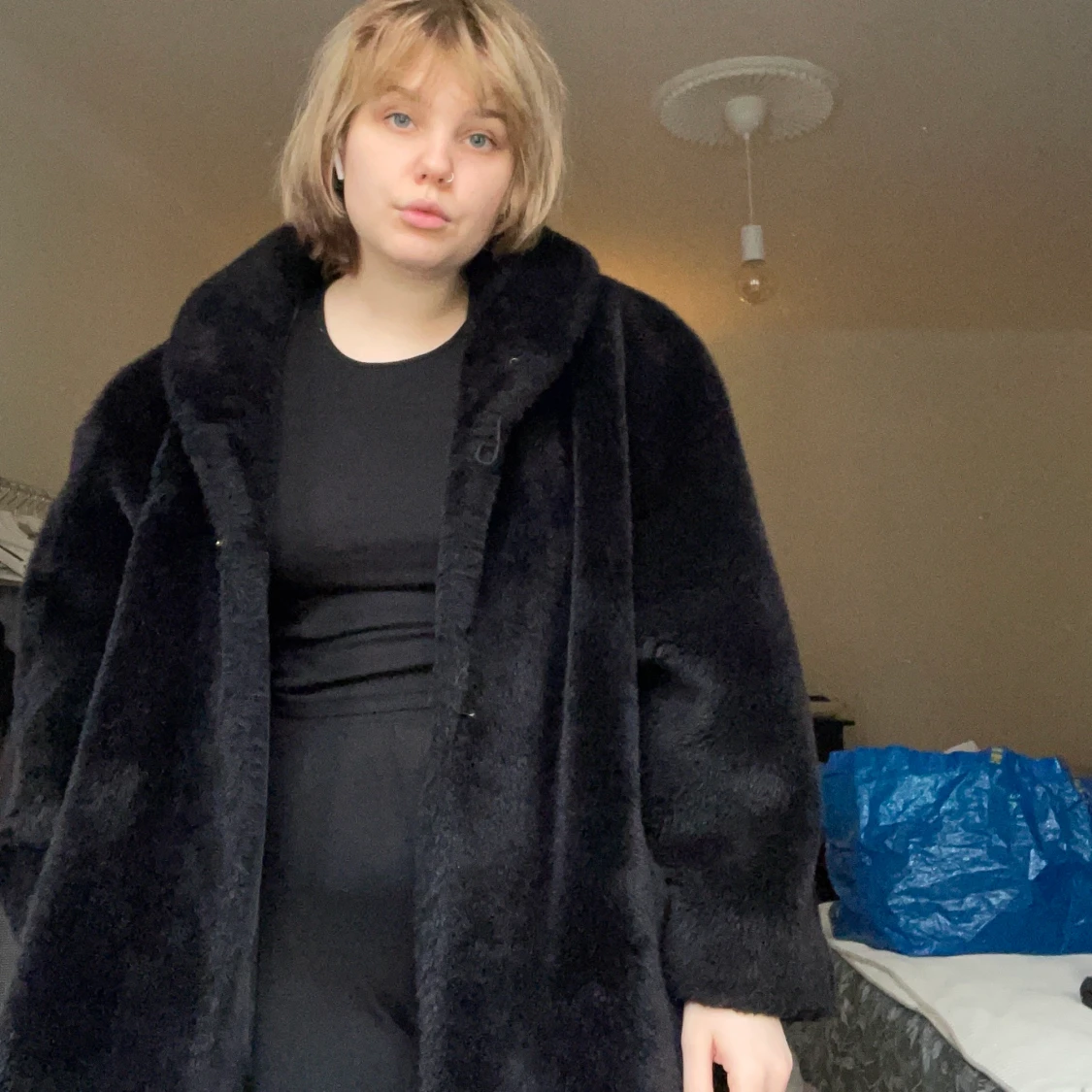 Jättevacker fuskpäls